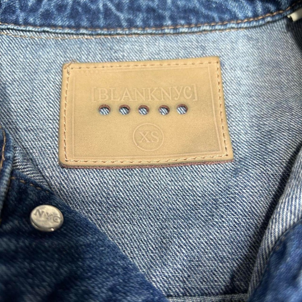 Blank NYC distressed denim jacket with raw hem. Size Extra Small - Picture 3 of 5